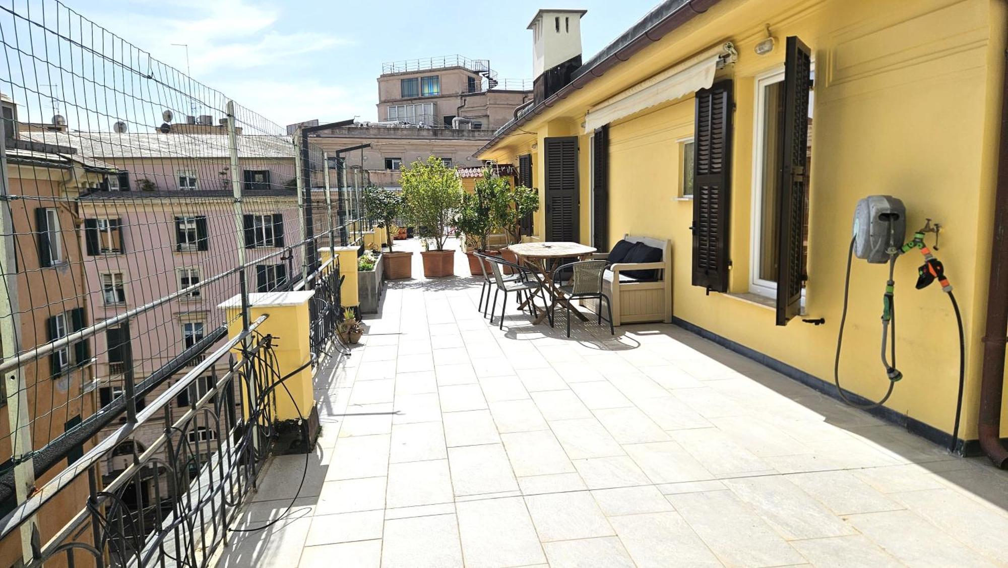 Apartament Rosy'S House Un Attico A Due Passi Dall'Acquario Parking Free Genua Zewnętrze zdjęcie